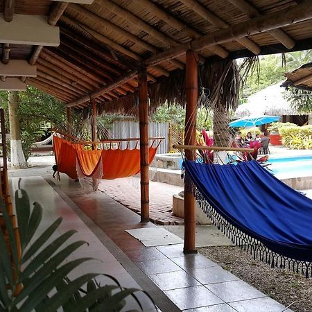 Hotel Sumpa Монтаньїта Екстер'єр фото